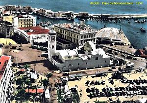 Alger - Vue aerienne - Place du Gouvernement - 1957
